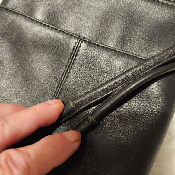 ili Soft Black Leather Purse With Tooled Design and Raw cut Rawhide Flap, Adjust - Picture 9 of 11